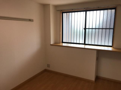 【寝室】 | ルミエール | 寝室