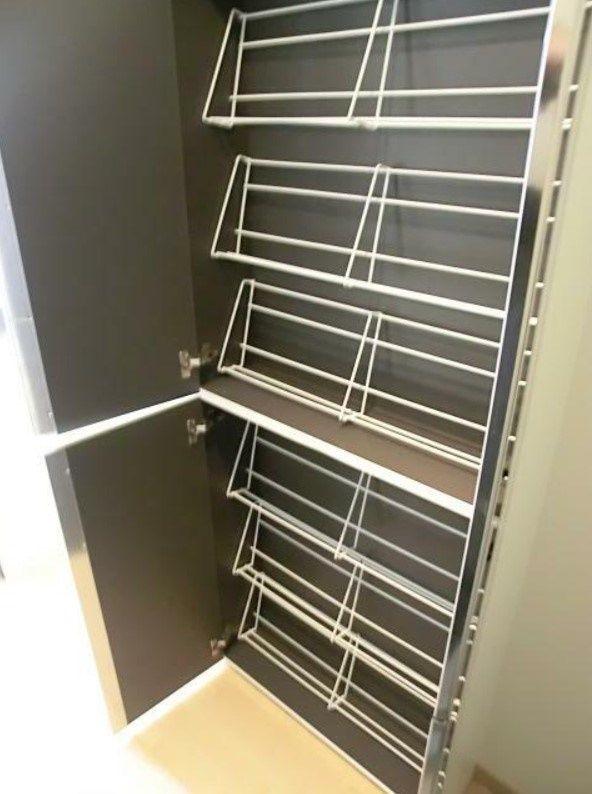 ゼルコバ中野の玄関