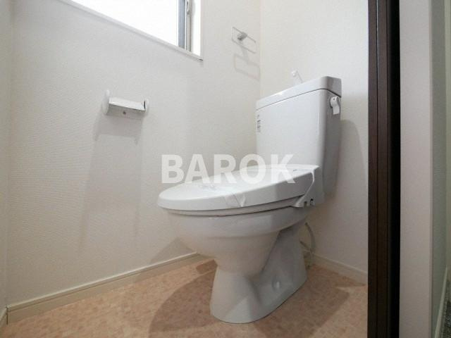 福岡市博多区美野島３丁目の賃貸マンションのトイレ