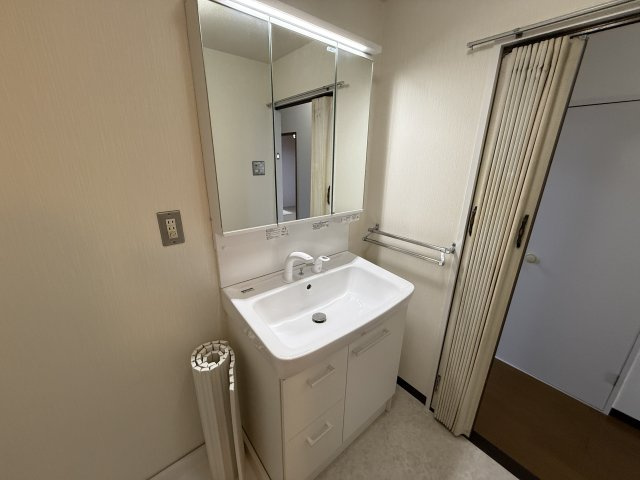 千里中央パークヒルズB棟の独立洗面台