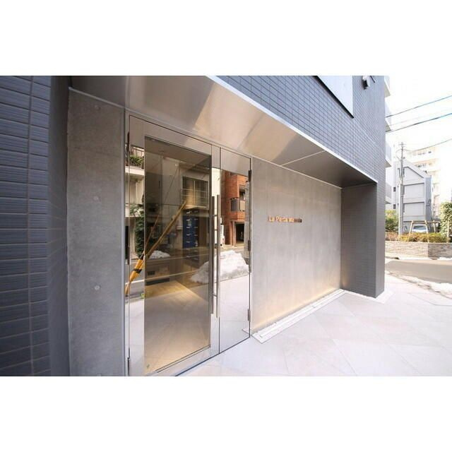 Ｌａ　Ｐｅｒｌａ　Ｗａｓｅｄａのエントランス