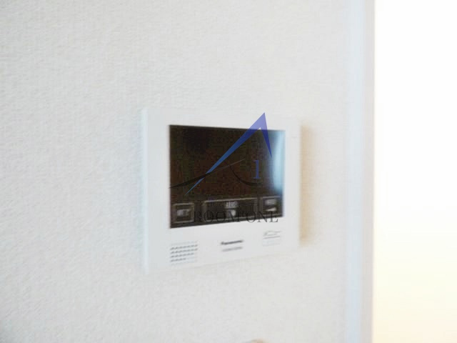 ノエル新川崎のセキュリティ|モニター付きインターホンです。