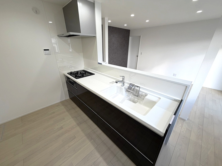 岡谷市郷田一丁目　中古住宅のキッチン