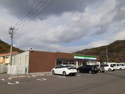 【周辺】 | ラ・セゾンⅢ | ファミリーマート西幡豆町店まで900m