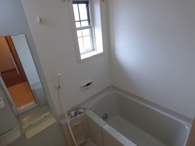 【浴室】 | サン・フェルメール壱番館 | 日々の疲れを癒すお風呂付です