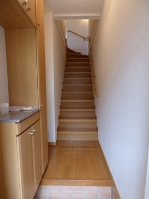 【玄関】 | サン・フェルメール壱番館 | きれいな玄関です