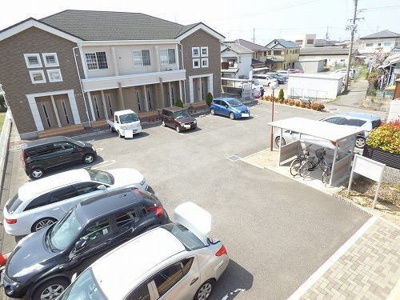 【駐車場】 | ドゥー・ビエント弐番館 | 車をお持ちの方に嬉しい駐車場付きの物件です