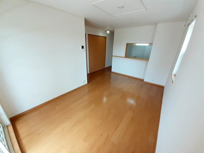 【内装】 | ドゥー・ビエント弐番館 | 明るい室内です