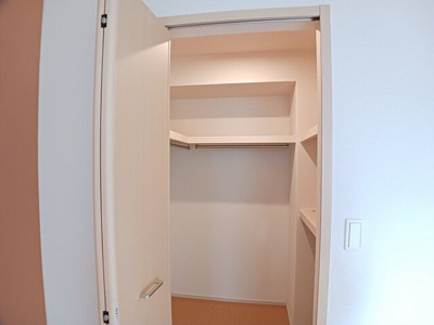 【収納】 | スカイ・ガーデンズ | 便利な収納スペースです