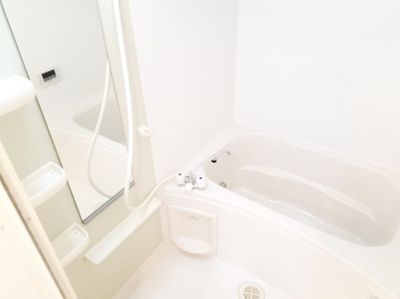 【浴室】 | アルカンシェル | コンパクトで使いやすいお風呂です
