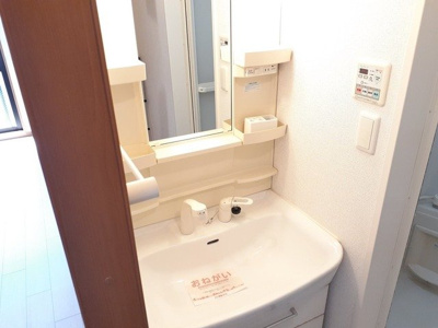 【洗面所】 | アルカンシェル | ゆったりとスペースのある洗面所