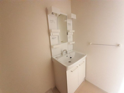 【洗面所】 | ドゥー・ファミーユⅡ | コンパクトで使いやすい洗面所