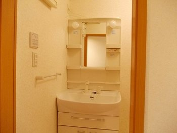 【洗面所】 | ソレイユ白浜北Ⅱ | 忙しい朝には欠かせない洗面所です