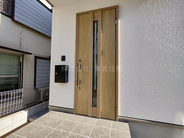 【構造・工法・仕様】 | 富士見市上沢4期 | 明るい玄関です
