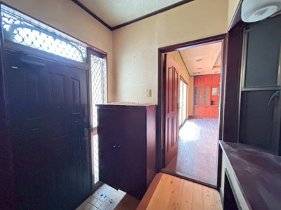 【玄関】 | 小倉南区志井4丁目　中古戸建 | 明るい玄関です