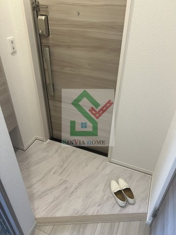 ナナラ緑町の玄関