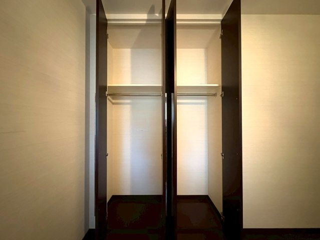 ◆琵琶湖眺望可能◆リビング広々２３帖以上の１ＬＤＫ◆ペット飼育可能◆ネバーランド大津ＧＲＡＮＢＡＹの収納|クローゼット