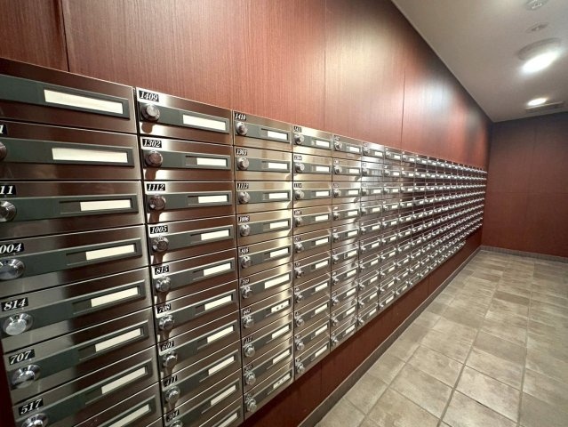 ◆琵琶湖眺望可能◆リビング広々２３帖以上の１ＬＤＫ◆ペット飼育可能◆ネバーランド大津ＧＲＡＮＢＡＹの設備|郵便受け