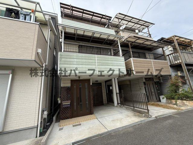 中木田町戸建　賃貸の駐車場|駐車スペースもあります