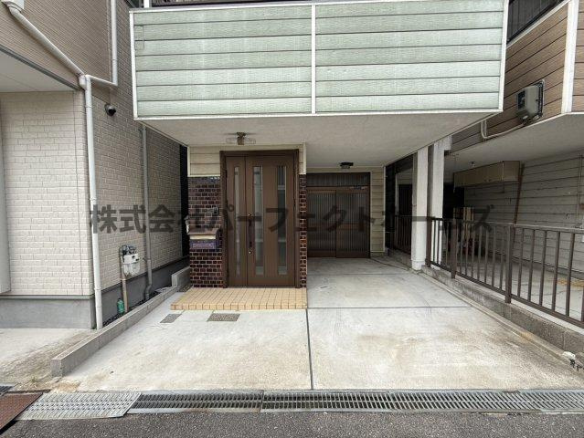 中木田町戸建　賃貸の玄関|きれいな玄関です