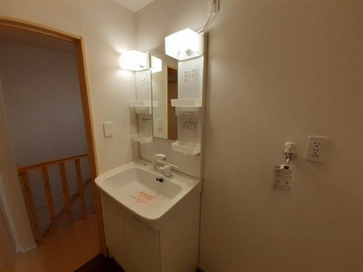 【洗面所】 | グランソレイユ弐番館 | スペースが確保できる洗面所です