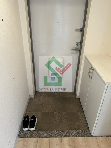 ワイズエメリールUの玄関