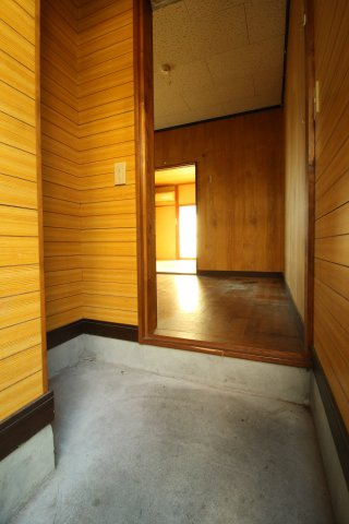 シーライフ岡田の玄関