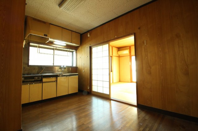 シーライフ岡田の居間・リビング