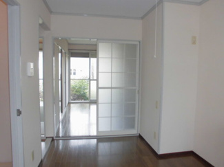 【内装】 | エステート根岸台 | 別のお部屋の写真です