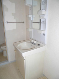 【洗面所】 | エステート根岸台 | 別のお部屋の写真です