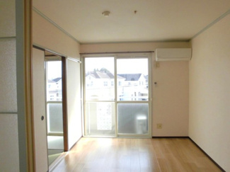 【内装】 | エステート根岸台 | 別のお部屋の写真です