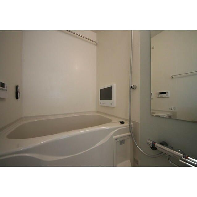 ブライトテラス大島の浴室