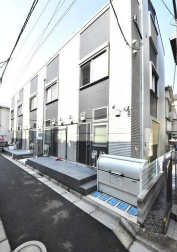 ブライトテラス大島のエントランス