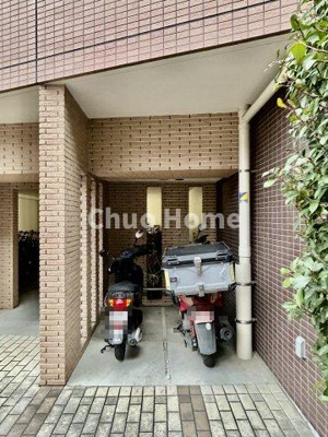 【駐車場】 | ウィルローズ瑞江クラース | 【バイク置場】最新の空き状況や費用などの詳細は担当スタッフまでお問い合わせください。