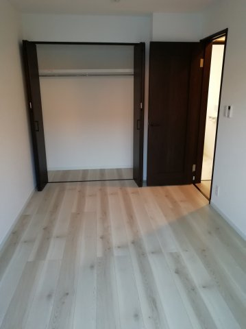 ブライトテラスオオジマの洋室