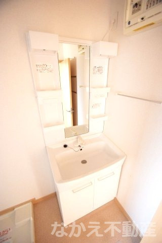 【洗面所】 | 忙しい朝には欠かせない洗面所です