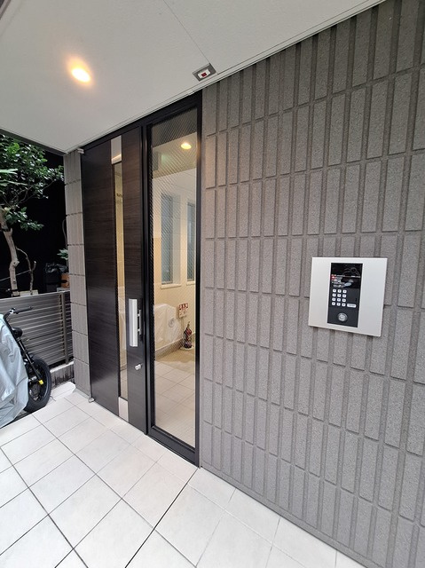 M.S.ビルのエントランス