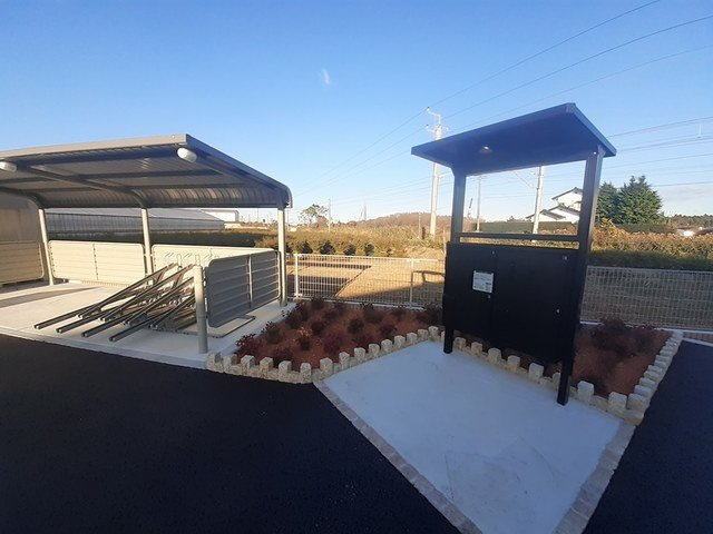 エムズ　サニーガーデンⅩⅩⅢのその他共用部分|屋根付きの駐輪場があります。宅配ボックス設置