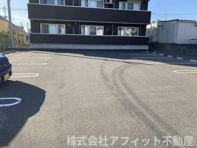 【駐車場】 | ヴィーブルＦ
