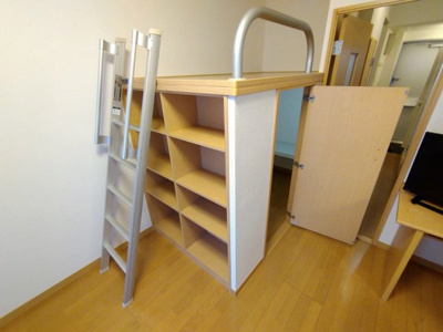 【内装】 | レオパレスグリーンⅢ | 収納内ライト付き