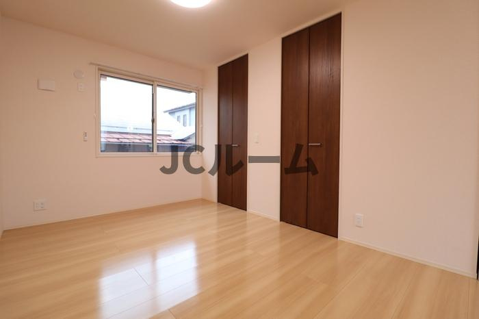 クオリティー西本町101の寝室