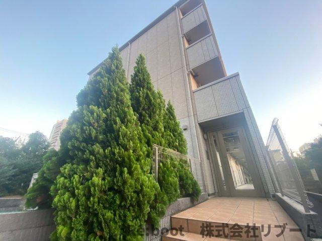 ジェノヴィア原木中山のエントランス