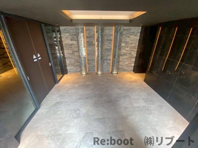 S-RESIDENCE原木中山azure(エスレジデンスバラキナカヤマアズール)のロビー