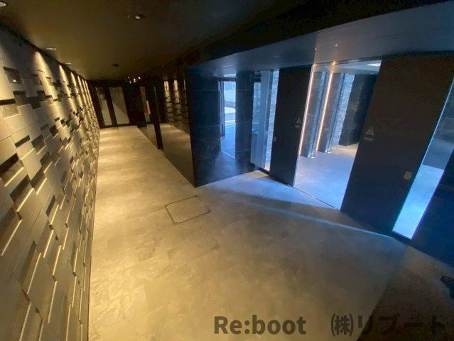 S-RESIDENCE原木中山azure(エスレジデンスバラキナカヤマアズール)のロビー