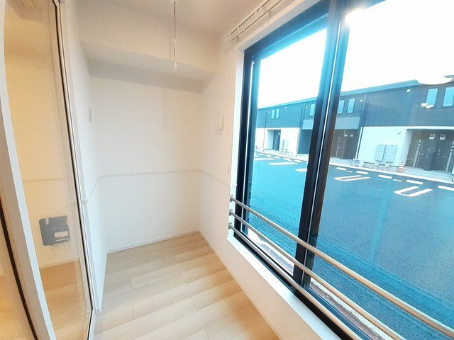 コージー　フラットⅡの内装|サンルーム付きです