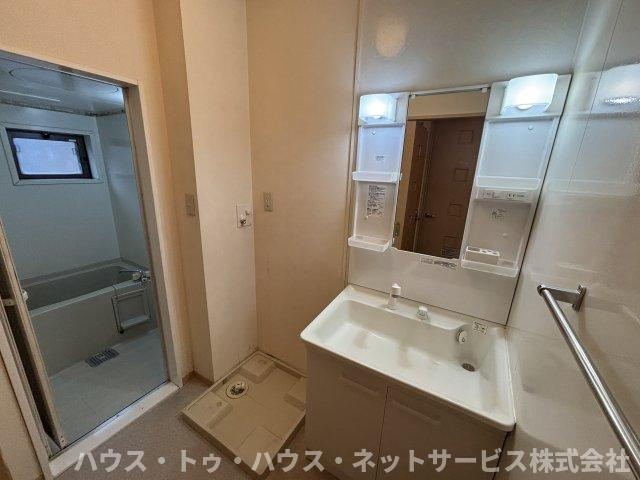 ヴィルヌープ　Ⅳの洗面所