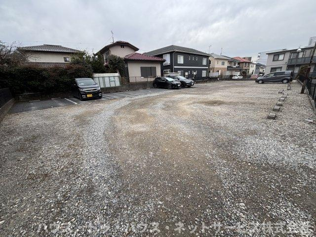 ヴィルヌープ　Ⅳの駐車場