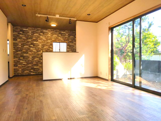 【居間・リビング】 | 九十九里町真亀　中古戸建