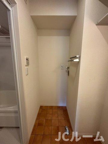 柏崎市松美１丁目のアパートの洗面所