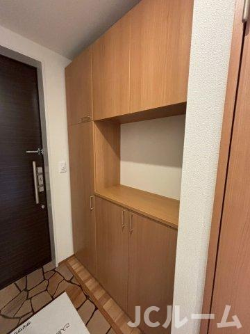 柏崎市松美１丁目のアパートの収納